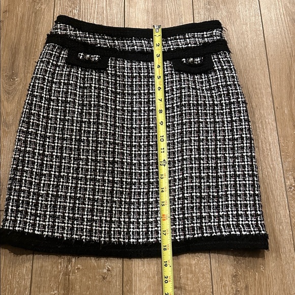 WHBM tweed skirt Size 0 - Picture 8 of 13